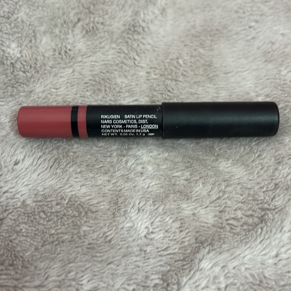 ‼️ NARS Satin Lip Pencil - Picture 2 of 3